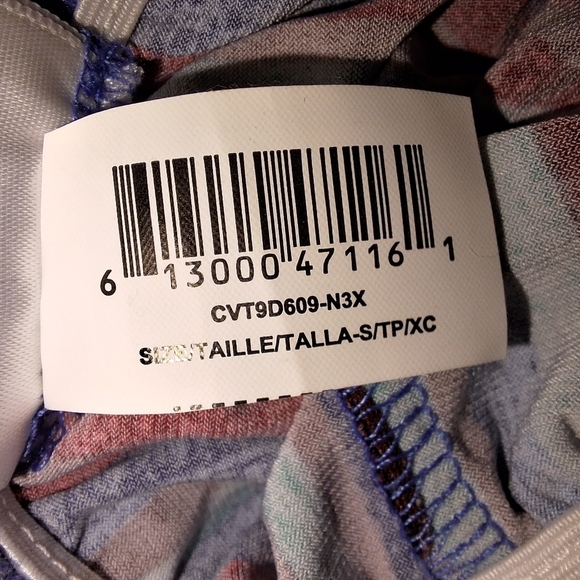 A BCBG Maxazria size small red and blue romper. Polyester/Spandex. It's NWT - Picture 5 of 6